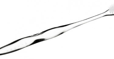 Japoneses criam escova de dentes que lava sem pasta