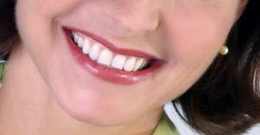Simpósio alerta para falta de cuidados com dentaduras