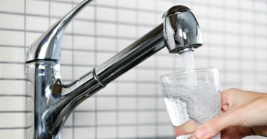 Níveis de flúor na água podem reduzir fatura do SNS