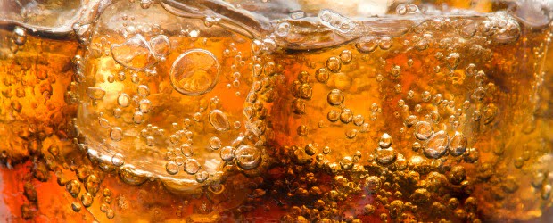 Bebidas gaseificadas fazem tão mal aos dentes como cocaína e metanfetaminas