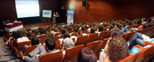 2.º Congresso de Atualização em Higiene Oral: Ácido hialurónico pode acelerar processo de cicatrização