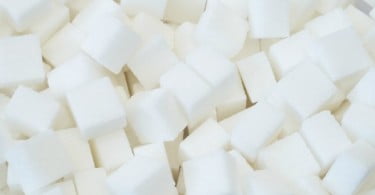 OMS associa diminuição no consumo de açúcar à redução de cáries