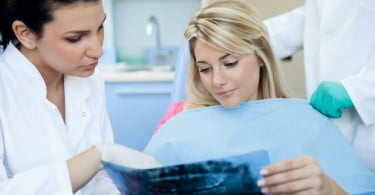 Sabe porque é que os pacientes recusam tratamentos dentários?