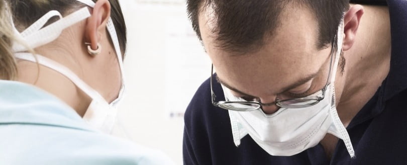 Curso para jovens médicos dentistas no Porto e Lisboa