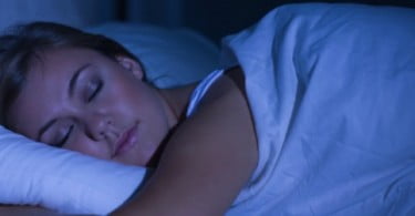 Dormir muito ou pouco pode potenciar doenças crónicas