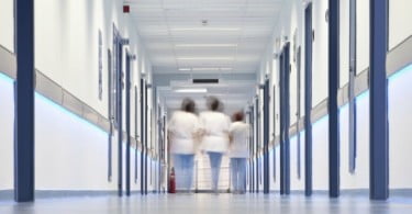 Ministério da Saúde promove mobilidade de médicos para áreas com falta de recursos