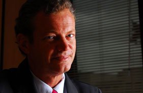 João Caramês dá lição de implantologia: O risco não é a nossa profissão