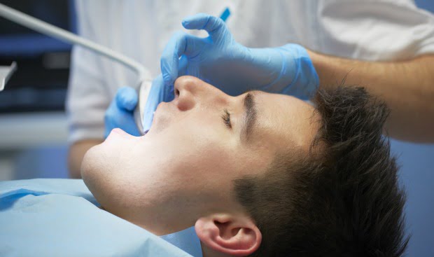 DGS quer alargar cheques-dentista até aos 18 anos