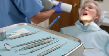 Ter seguro médico não garante idas ao dentista