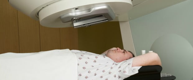 Tratamento livre de radiação cura jovens com linfoma