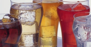 Consumo de refrigerantes aumenta risco de AVC