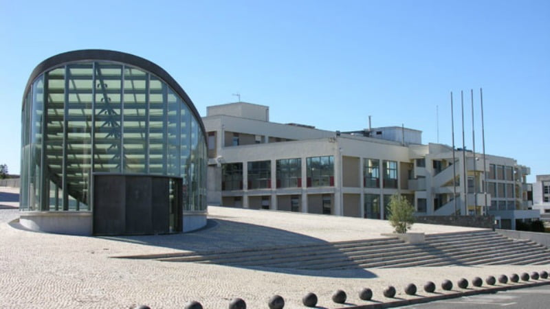 Faculdade de Medicina Dentária da Universidade de Lisboa Saúde Oral