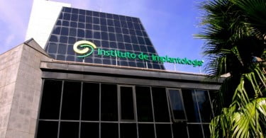 Instituto de Implantologia Saúde Oral