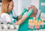 pessoa no dentista Saúde Oral