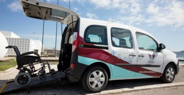 Dentista de Família carrinha transporte Saúde Oral