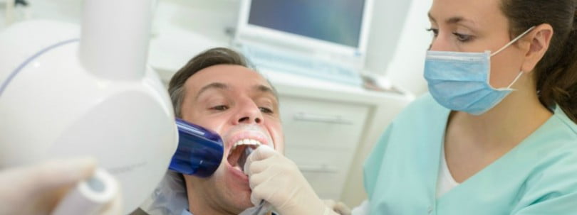 Perda dentária relacionada com doenças cardiovasculares em pessoas de meia idade