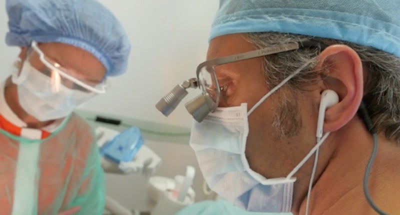 Clínica Pinheiro Torres formação cirurgia periimplantar