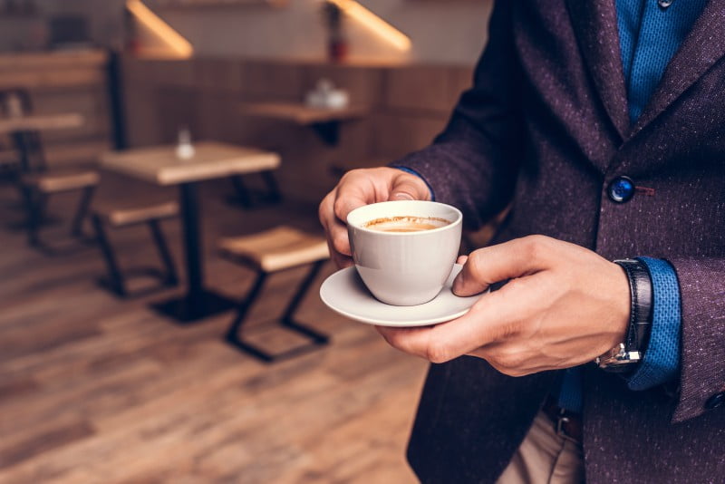 Vontade de comer mais açúcar? A culpa pode estar no café