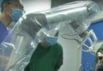 Um robot realizou pela primeira vez, na China, uma cirurgia autónoma de colocação de implantes dentários, sem qualquer intervenção humana.