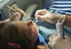 20% dos pais de crianças com menos de 18 anos nunca as levaram ao dentista