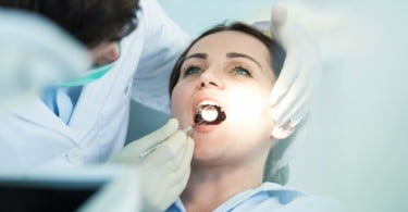 Todos os centros de saúde terão pelo menos um dentista até 2019