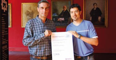 Investigadores premiados por criar implantes biodegradáveis que favorecem regeneração