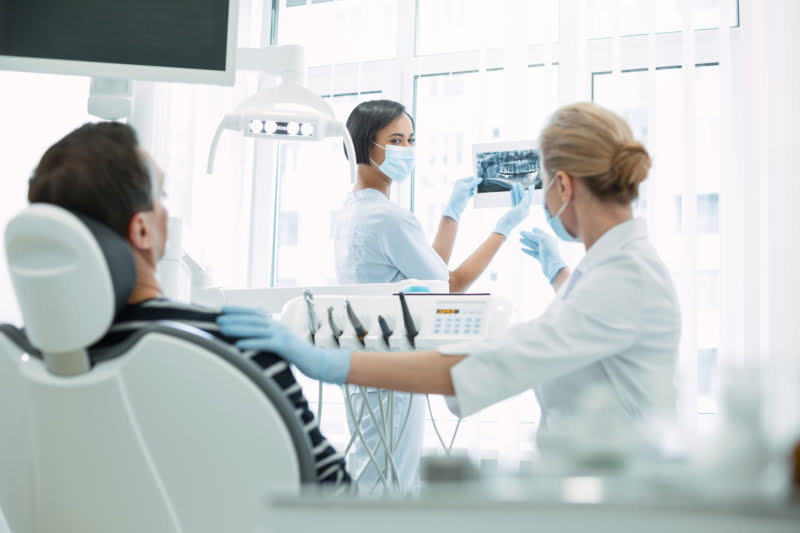 Estudo avalia riscos de sedação com óxido nitroso