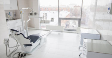 Sabe Malo Clinic alarga atividade a sete clínicas e OralMED prepara reabertura geral    vale a sua clínica?