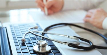 Profissionais pedem “ecossistema colaborativo” entre diferentes áreas da saúde para reforçar prevenção