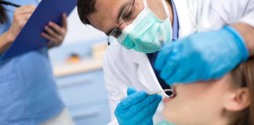 Netflix retira documentário polémico sobre tratamento ao canal radicular e extrações dentárias