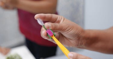 Portugueses criam escova dentária para crianças com malformações na cavidade oral