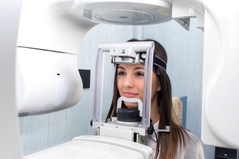Repetida exposição a raio-X dentário pode aumentar risco de desenvolvimento de cancro da tiroide