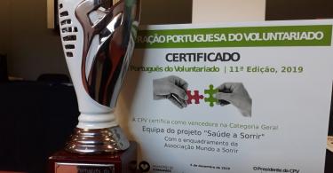 Mundo A Sorrir trofeu voluntariado e