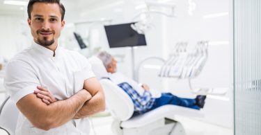Assistente dentário: uma profissão para mulheres?