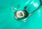 Investigadores brasileiros criam composto natural para tratamento dos dentes