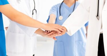 Médicos equipa