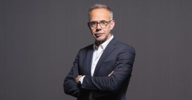 No setor da saúde há quase 30 anos, António Moutinho assume desde 1 de março deste ano o cargo de country manager iberia do Grupo Straumann.