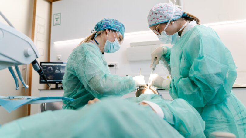 As vendas das empresas do setor dentário estão a recuperar. No primeiro trimestre deste ano, a BIOLASE aumentou as receitas em 70%.