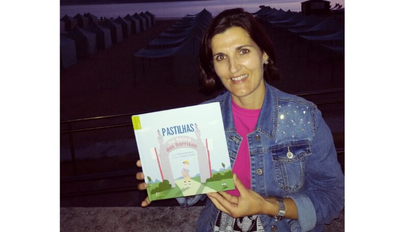 A higienista oral Vânia Marques lançou a adaptação em livro da sua peça de teatro “Pastilhas no Reino dos Sorrisos, dirigida a crianças.
