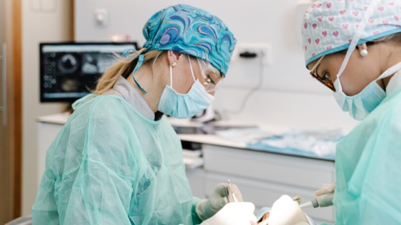 O projeto Sorrisos Especiais já fez cerca de 60 atendimentos e 90 operações destinados a pacientes com deficiência, desde o seu lançamento.