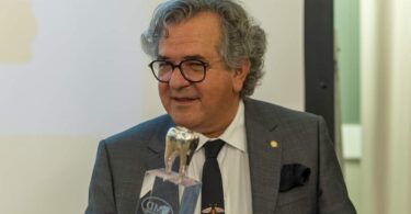 A homenagem ao médico dentista João Pimenta foi um dos momentos altos da primeira Reunião Nacional do Sindicato dos Médicos Dentistas (SMD).