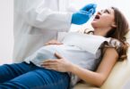 Que tipo de tratamentos dentários são seguros em pacientes grávidas é uma das principais dúvidas. Descubra algumas informações relevantes.