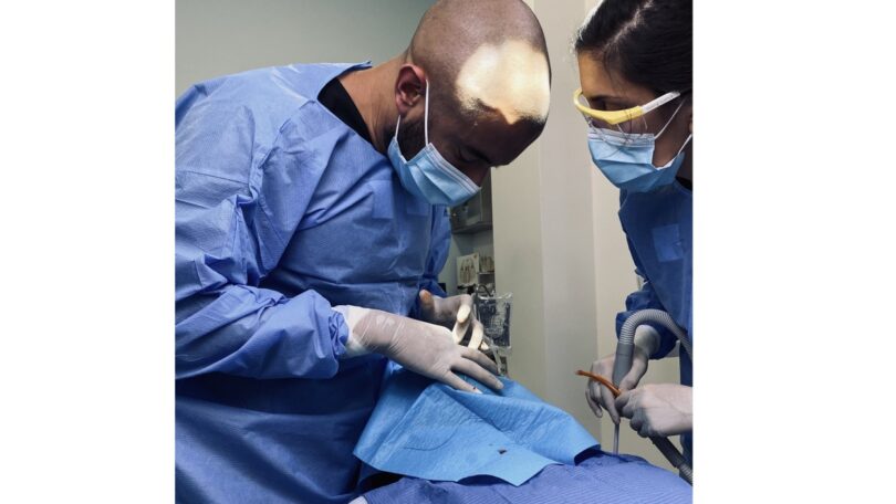 O médico dentista Vitor Brás está a organizar um Curso Intensivo de Implantologia, que decorrerá a partir do dia 25 de setembro.