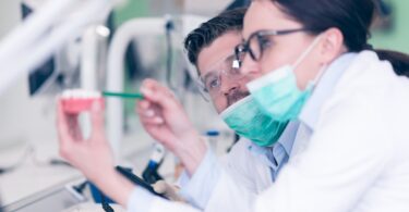 Cimeira do Buçaco, subordinada ao tema “desafios estratégicos do ensino superior de medicina dentária em Portugal”, ocorreu a 24 de setembro.