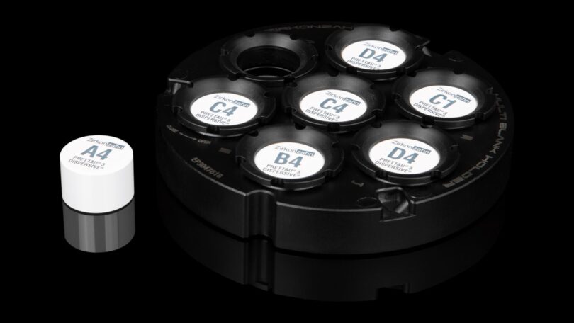 A Zirkonzahn apresentou os Multi Blank Holder 4x1 e Multi Blank Holder 7x1 Teleskoper - suportes para fresar blocos pequenos de zirconia.