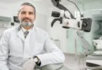 A FDI apela aos médicos dentistas e às suas equipas para priorizarem a sua própria saúde, nomeadamente, ao nível da postura de trabalho.
