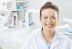 Os novos médicos dentistas podem defender a saúde pública, oferecendo conselhos ao nível local sobre problemas como a prevenção de cáries.