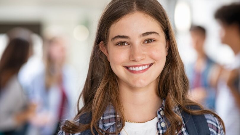 Um estudo da Align Technology revelou que 74% dos pais portugueses acreditam que o sorriso é importante para a autoestima dos adolescentes.
