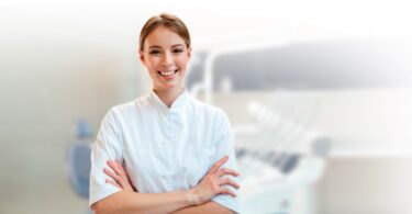 A Colgate assinala o Mês da Saúde Oral, com a integração de um serviço online, denominado Saúde Oral Pro24h, para esclarecimento de dúvidas.