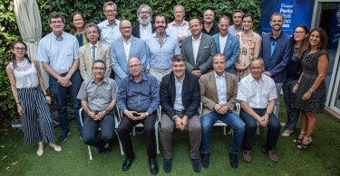 Médicos dentistas e de família juntam-se para rever impacto da periodontite na saúde